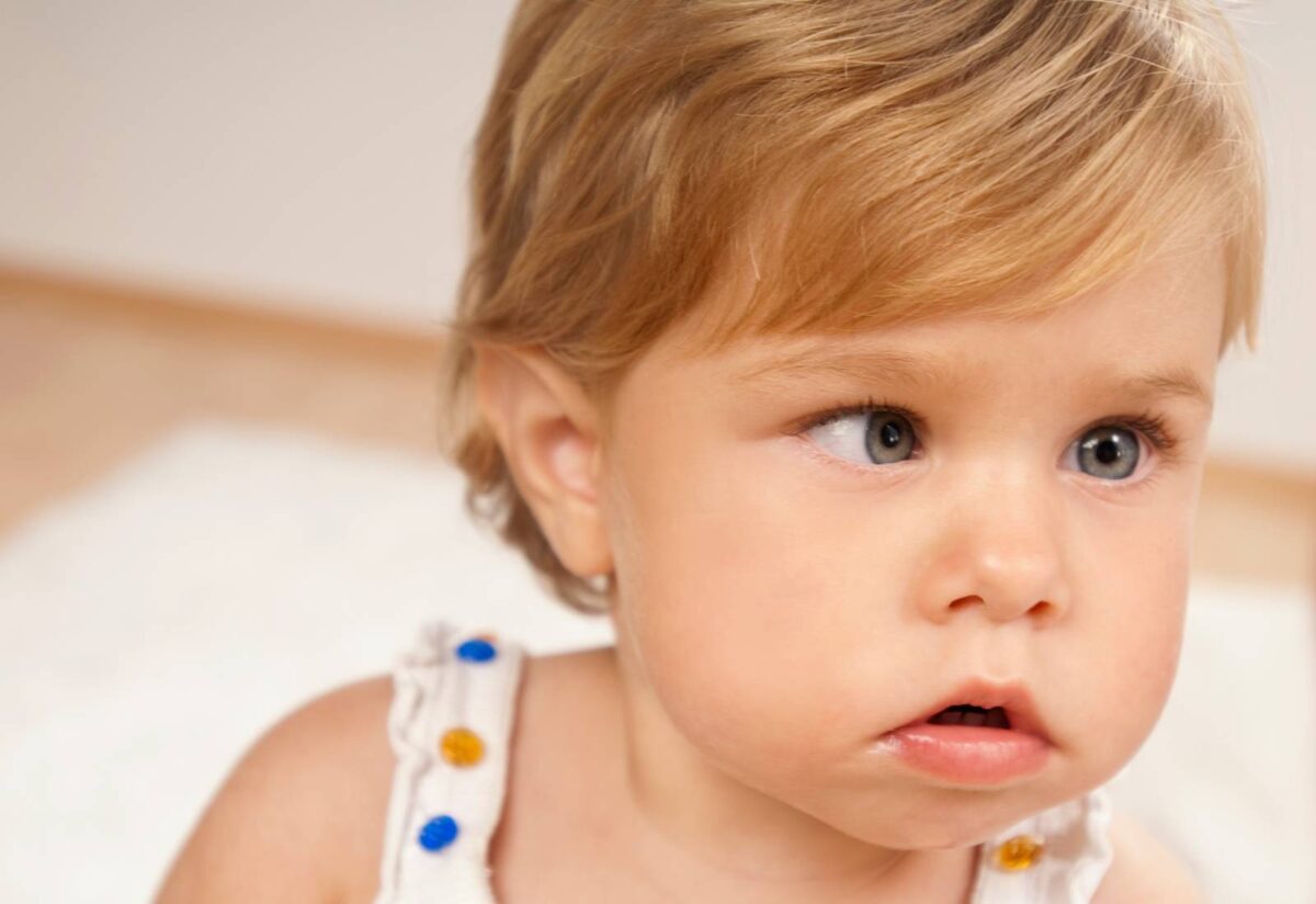 قد يسبب الصرع بعض الاثار الجانبية للطفل مثل الرؤية المزدوجة